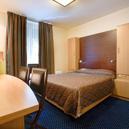 Hotel Terminus Montparnasse Paris Dış mekan fotoğraf