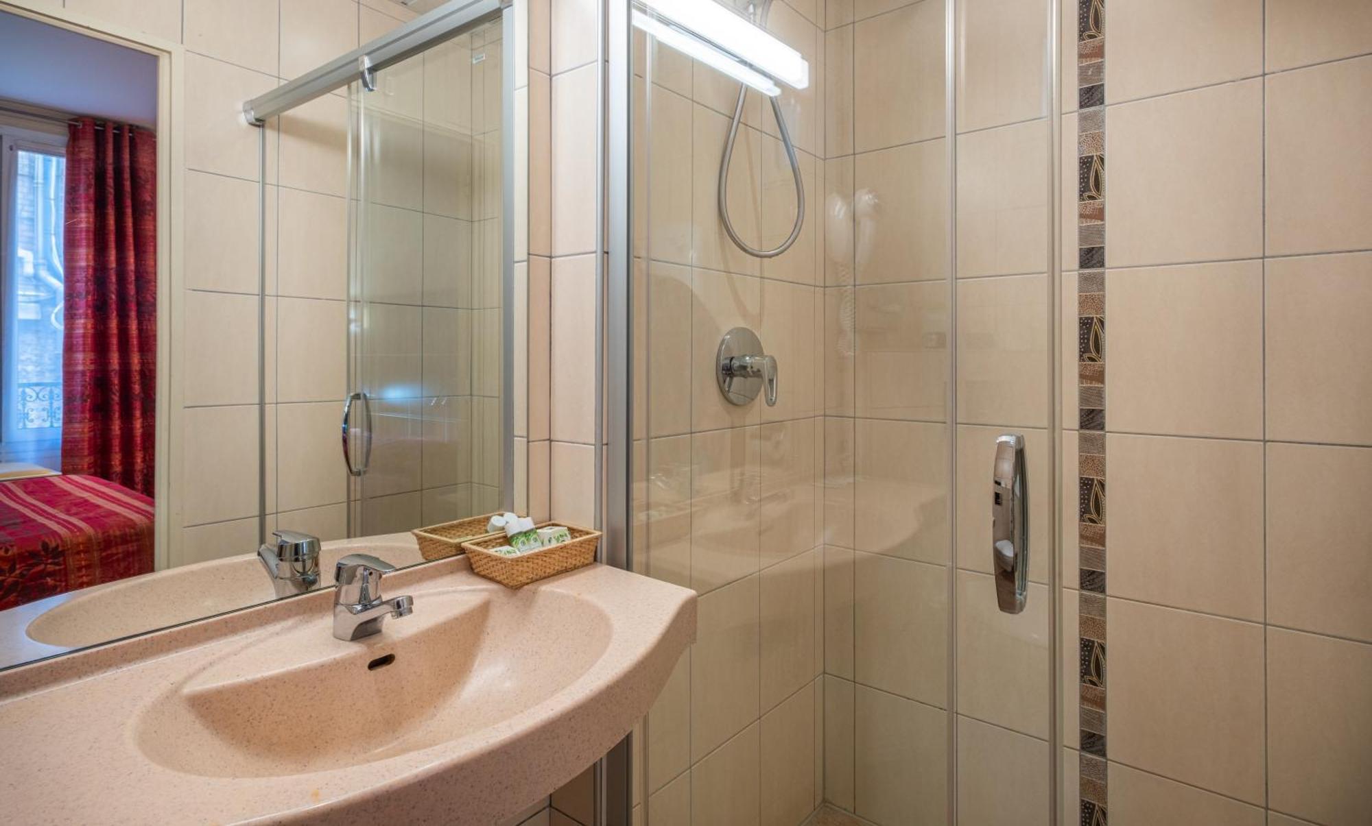 Hotel Terminus Montparnasse Paris Dış mekan fotoğraf