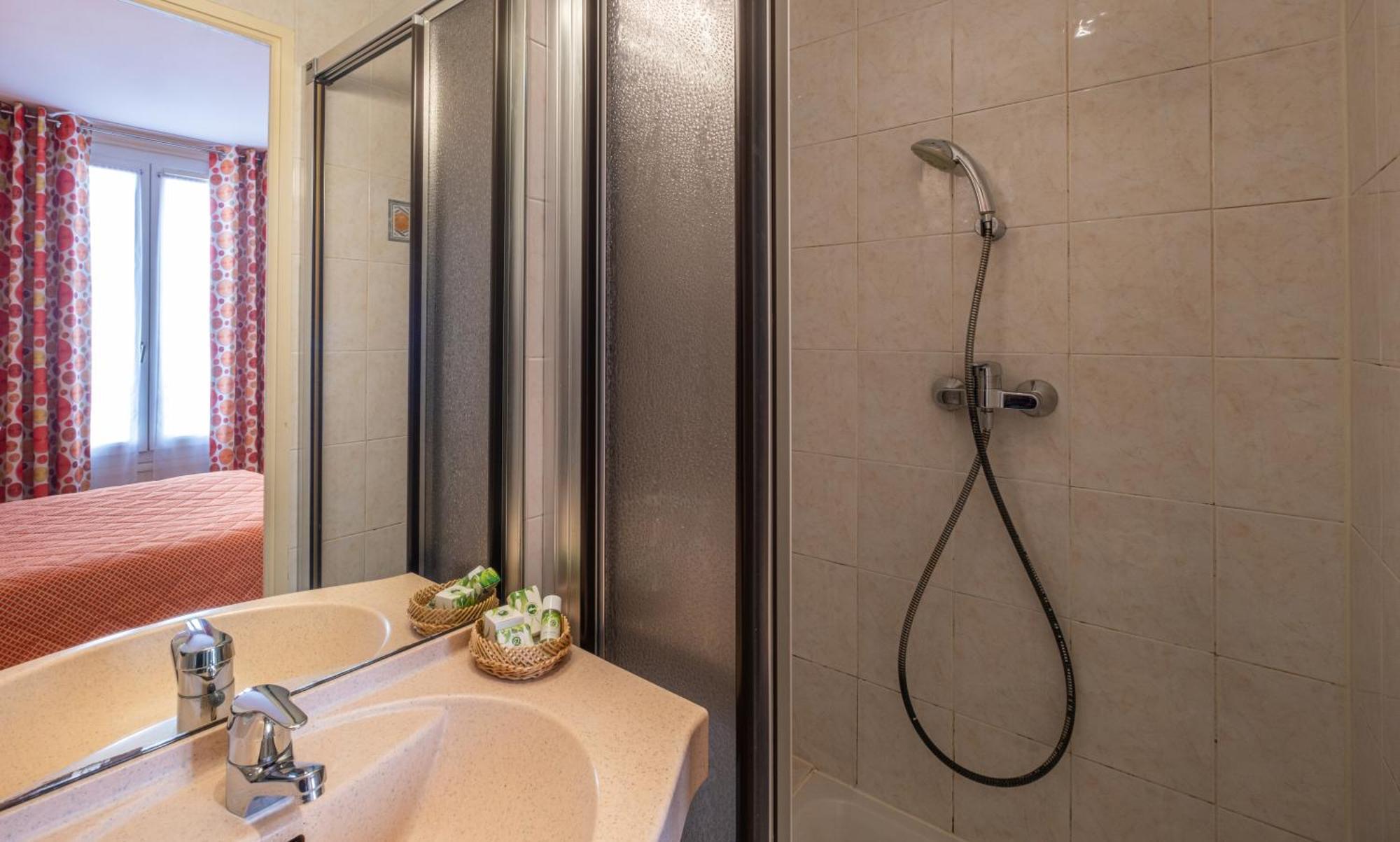 Hotel Terminus Montparnasse Paris Dış mekan fotoğraf